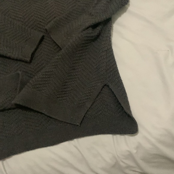 Meternity sweater from Old Navy! Size small - Picture 5 of 9